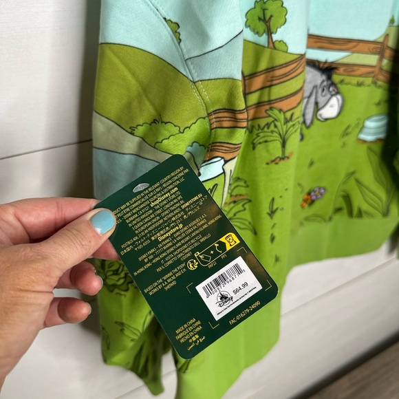 Disney Parks 2024 Winnie The Pooh Graphic Sweatshirt Medium - Picture 7 of 9